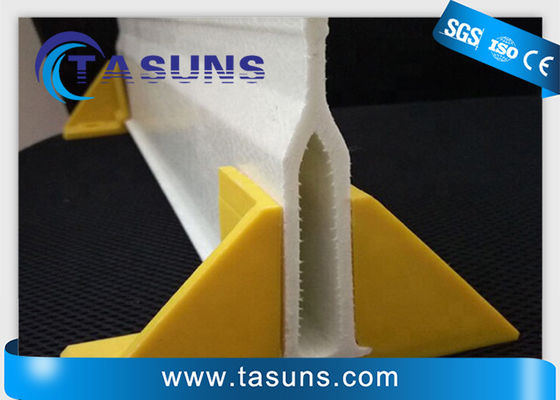 qualité  Triangle Shaped Fiberglass Profile Pultruded Composite Beams For Truss Support usine